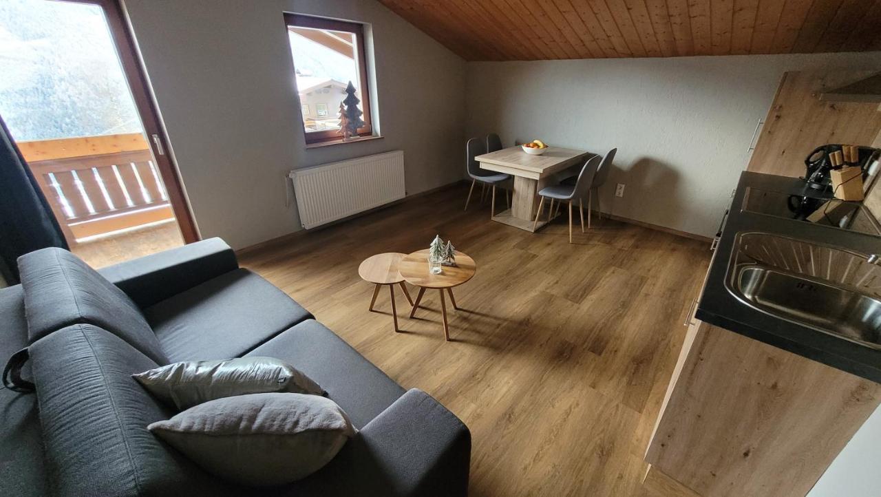 Haus Gruebl Aparthotel Wald im Pinzgau Exterior photo